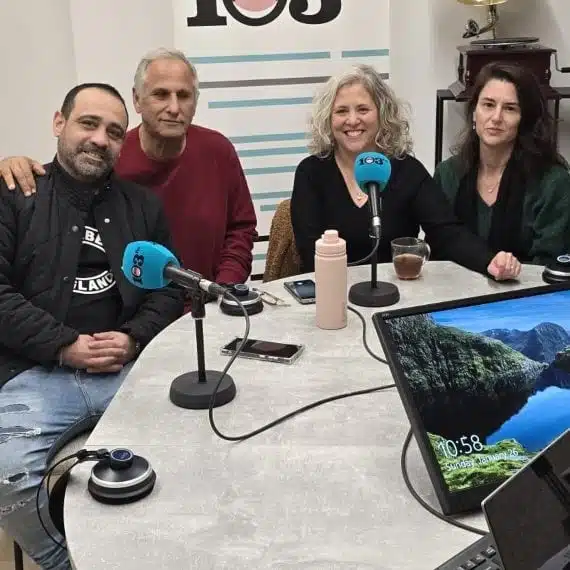 שירה סלפטר, מנהלת ובעלים של מרכז גמילה פרטי שבטיא. מתארחת בתוכנית של אמנון רגב ברדיו 103 FM בנושא התמכרויות